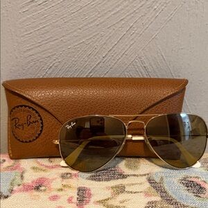 Ray-Ban Gold Aviator Sunglasses with Brown Case